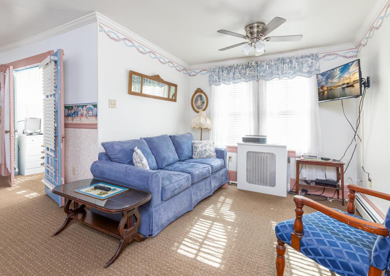 Antoinette'S Apartments & Suites Cape May Esterno foto
