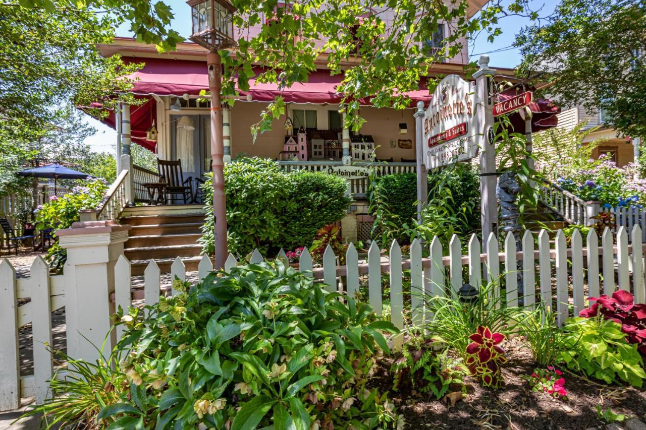 Antoinette'S Apartments & Suites Cape May Esterno foto