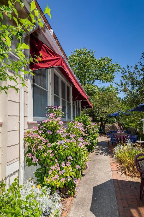 Antoinette'S Apartments & Suites Cape May Esterno foto